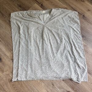 ENTRO TOP WITH VELVET CHEETA PRINT DETAIL